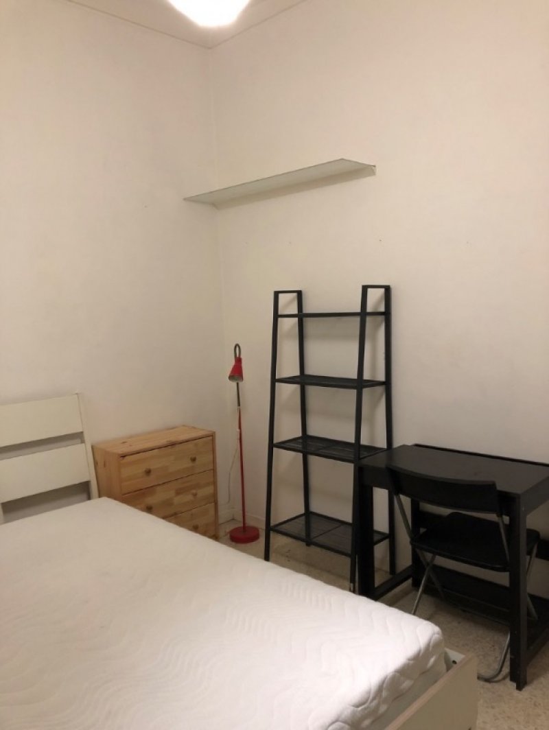 A Roma stanza singola in appartamento a Roma in Affitto