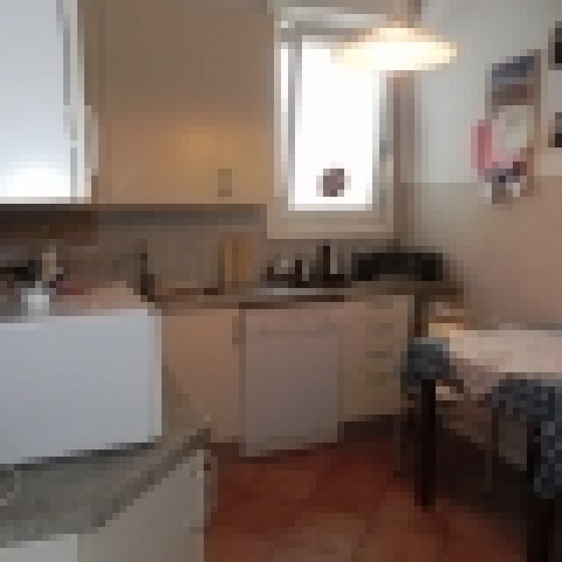 Appartamento in palazzina zona Besenghi a Trieste in Vendita