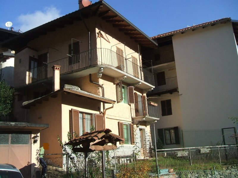 Casa indidendente in frazione di Portula a Biella in Vendita