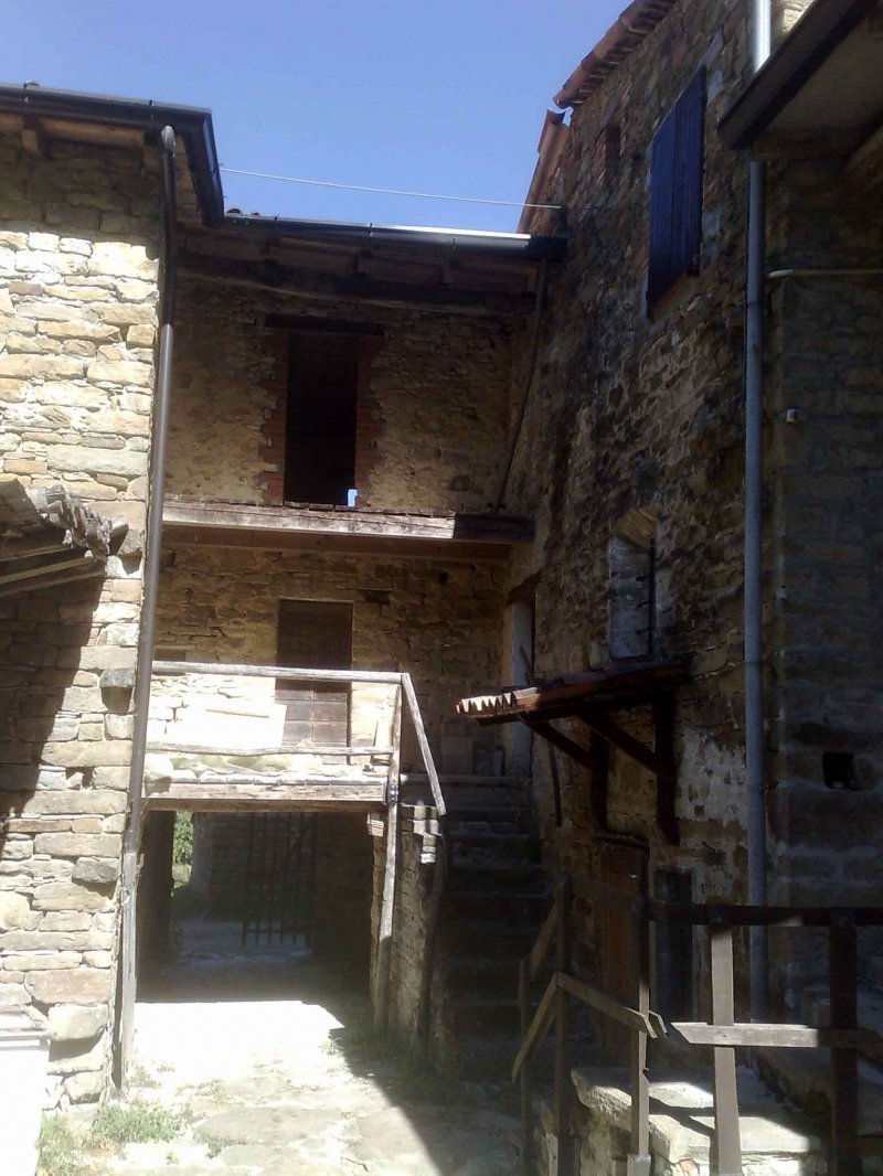 Rustico da privato a Montechioso Vecchio a Piacenza in Vendita