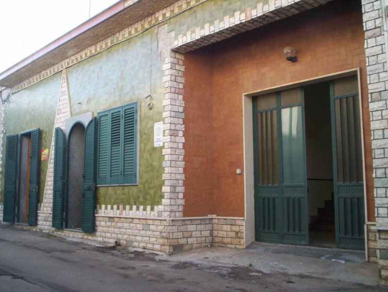 Casa indipendente in buone condizioni a Collepasso a Lecce in Vendita