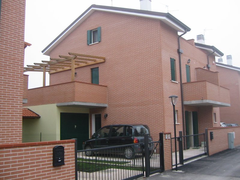 Villetta bifamiliare a Boara di nuova costruzione a Ferrara in Vendita