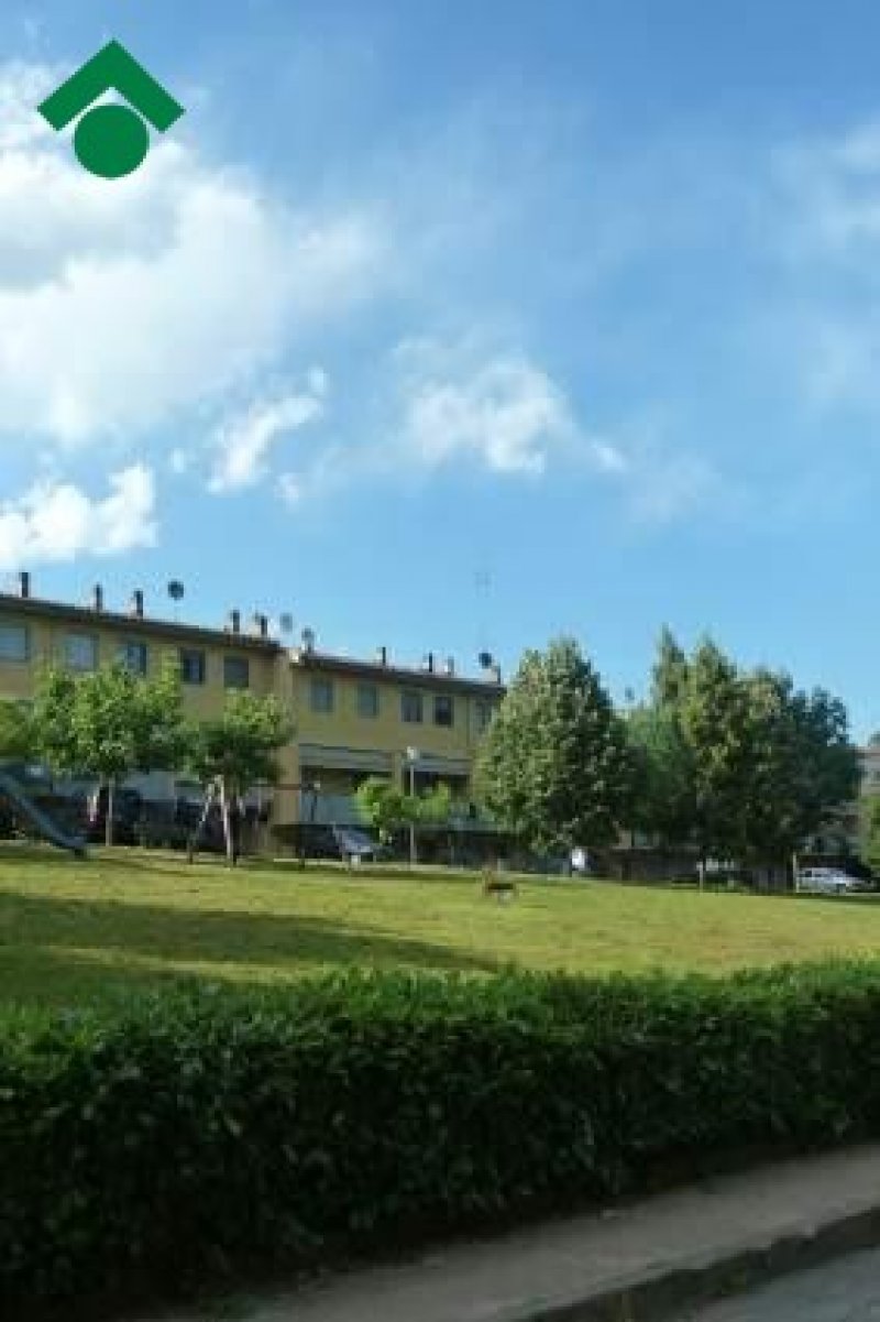 Manta casa a schiera con giardino a Cuneo in Vendita