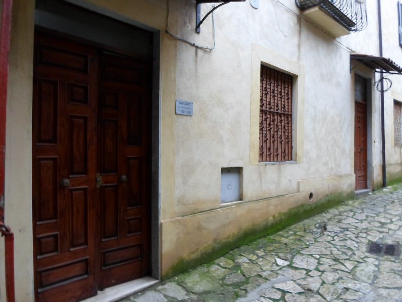 Appartamento nel centro storico di Caiazzo a Caserta in Vendita