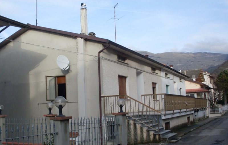 Casa indipendente a Sigillo a Perugia in Vendita