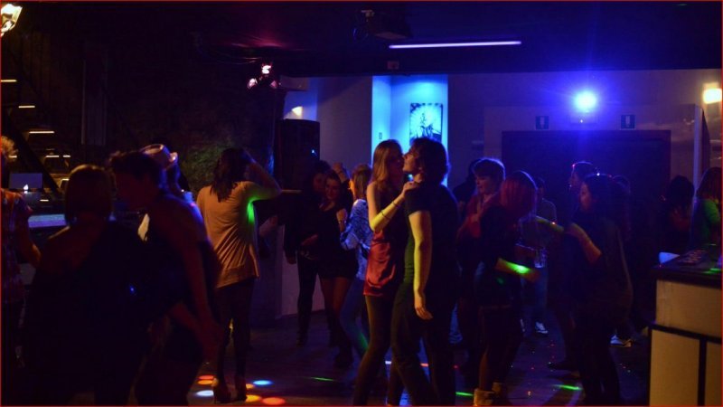 Licenza bar discoteca Sottosopra a Trieste in Vendita