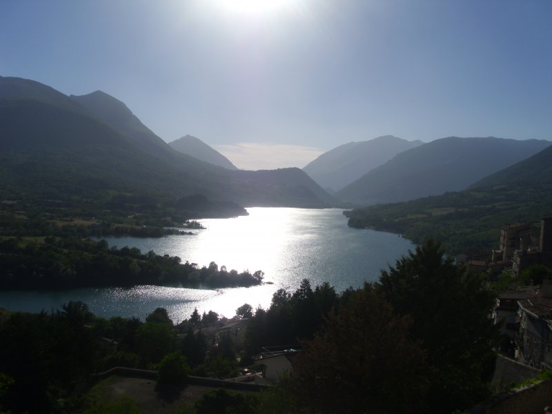 Bilocali vista lago a Barrea a L'Aquila in Affitto