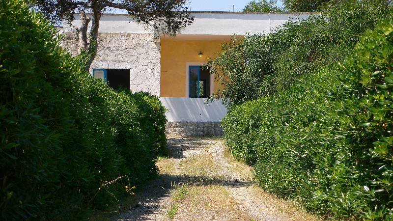 Villa con barchetta vicino spiaggia a Lecce in Affitto