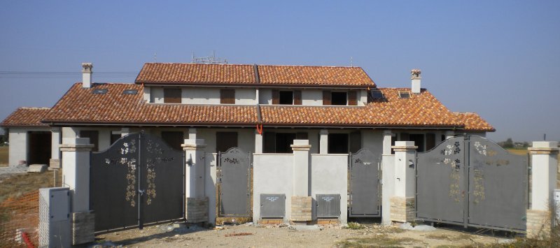 Villa in contesto bifamiliare a Cesena a Forli-Cesena in Vendita
