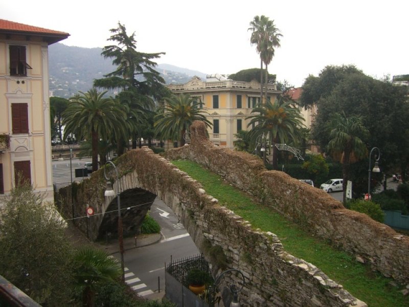 Appartamento zona porto Carlo Riva a Genova in Vendita