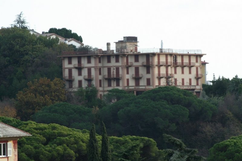 Palazzo stile Liberty a Rapallo a Genova in Vendita