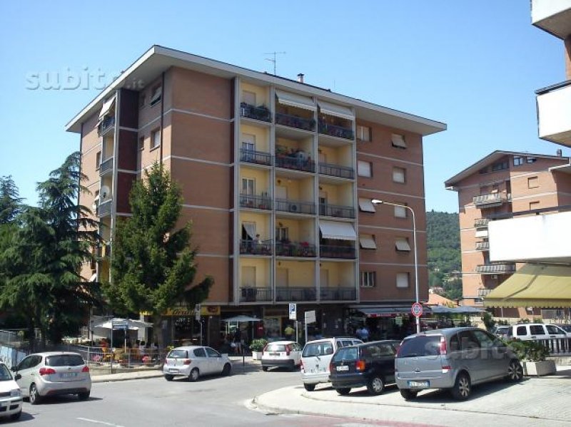 Appartamento a Ferro di Cavallo a Perugia in Vendita