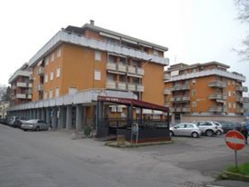 Garage a Fiorenzuola d'Arda a Piacenza in Affitto