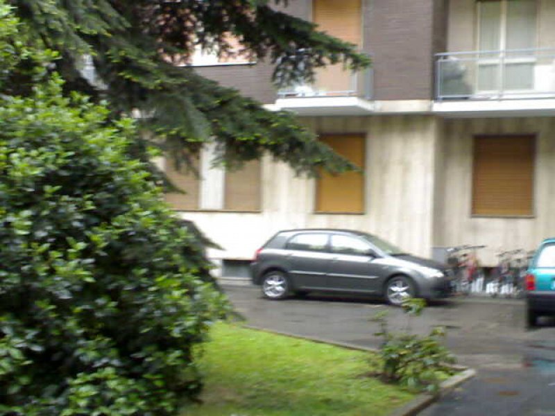 Ufficio 3 locali e 2 balconi a Milano in Affitto