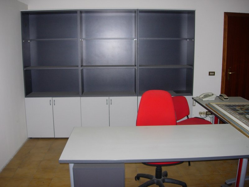 Ufficio sito al primo piano a Maranello a Modena in Affitto