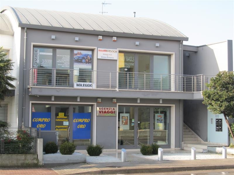 Ufficio situato in contesto direzionale a Conselve a Padova in Affitto