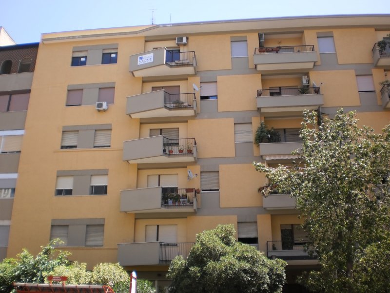 Appartamento esavani sito al primo piano a Palermo in Vendita