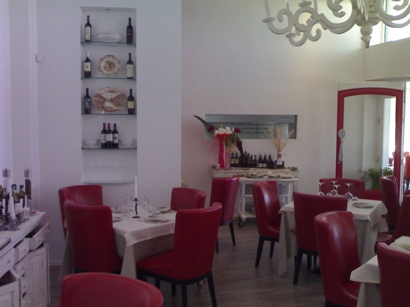 Prestigioso ristorante ristrutturato zona mare a Barletta-Andria-Trani in Vendita
