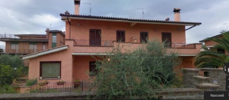 Bifamiliare in zona residenziale Tor Lupara a Roma in Affitto