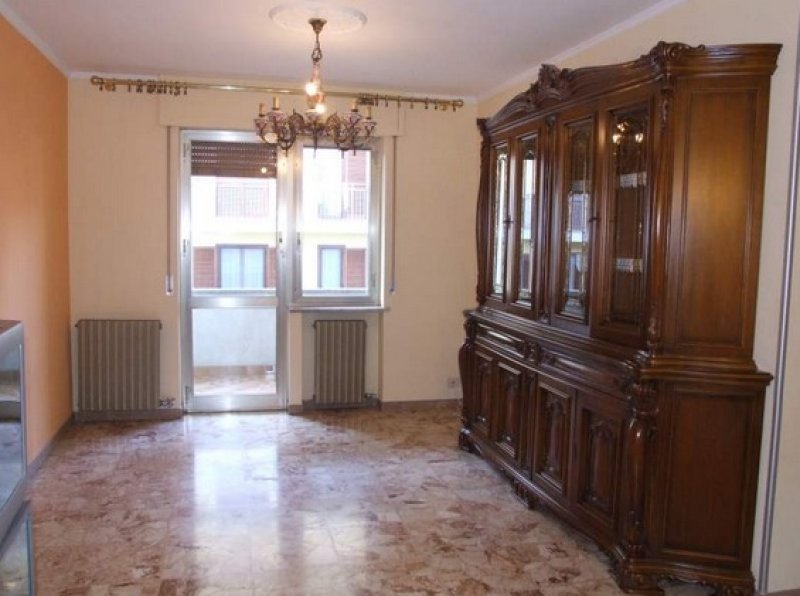 Appartamento centro Busca a Cuneo in Affitto