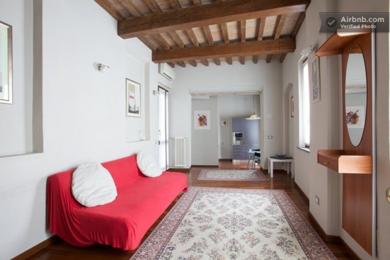 Lussuoso appartamento in palazzo storico a Parma in Affitto