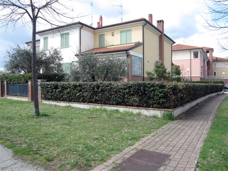 A Villa Verucchio in zona centrale e residenziale a Rimini in Vendita