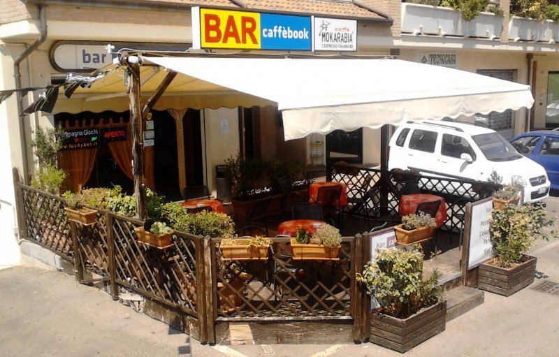 Bar in strada provinciale nel comune di Cesenatico a Forli-Cesena in Vendita