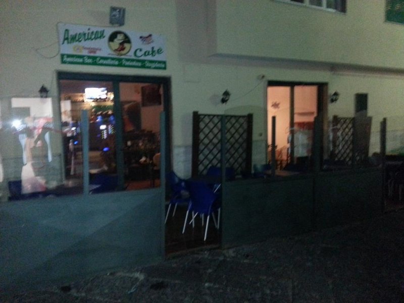 Risto bar paninoteca cuopperia a Vietri sul Mare a Salerno in Vendita