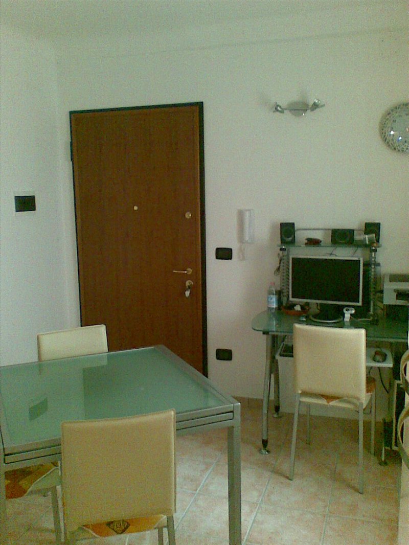 Luminoso mini-appartamento in ottime condizioni a Taranto in Vendita