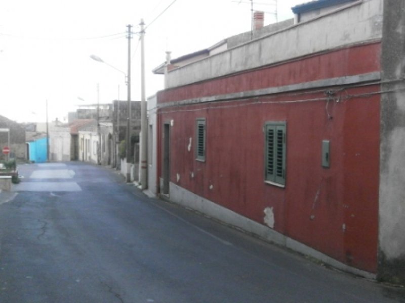 Casa singola nel cuore di San Gregorio a Catania in Vendita