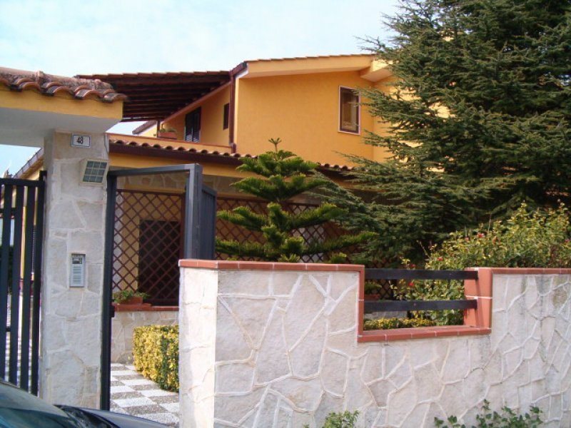 Villa nel comune di Leporano Zona Saturo a Taranto in Affitto
