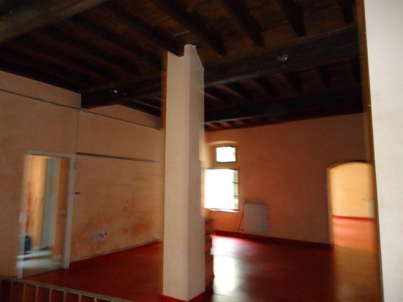 Loft nel quadrilatero in via Santa Chiara a Torino in Vendita