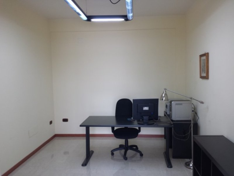 Stanze per uffici liberi professionisti a Bari in Affitto