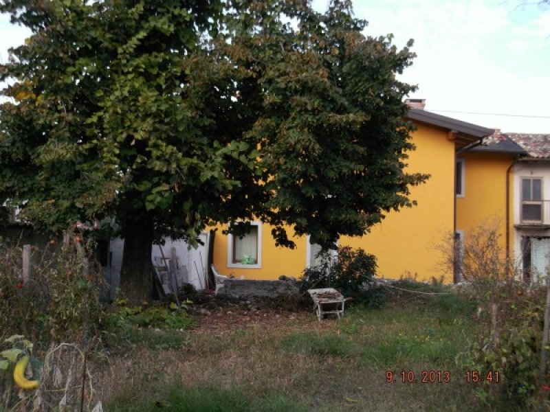 Casa singola a Manzano a Udine in Vendita