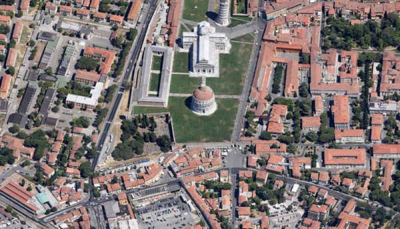 Locale commerciale zona Torre pendente a Pisa in Affitto