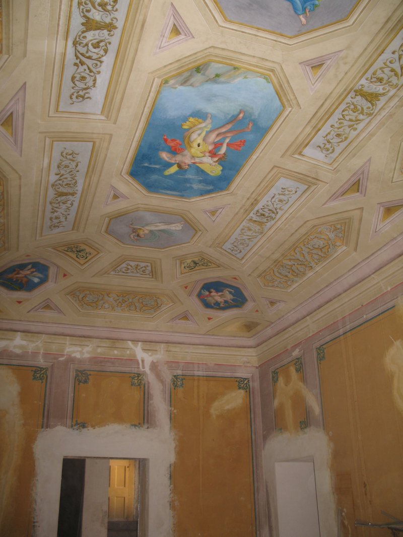 Tre palazzi storici a Morrovalle a Macerata in Vendita