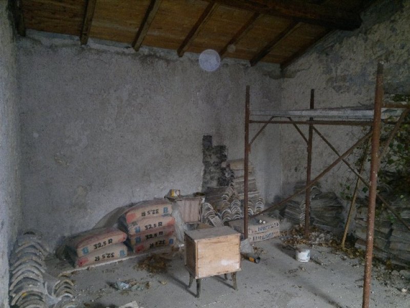 Antico casale in pietra a Poggio Nativo a Rieti in Vendita