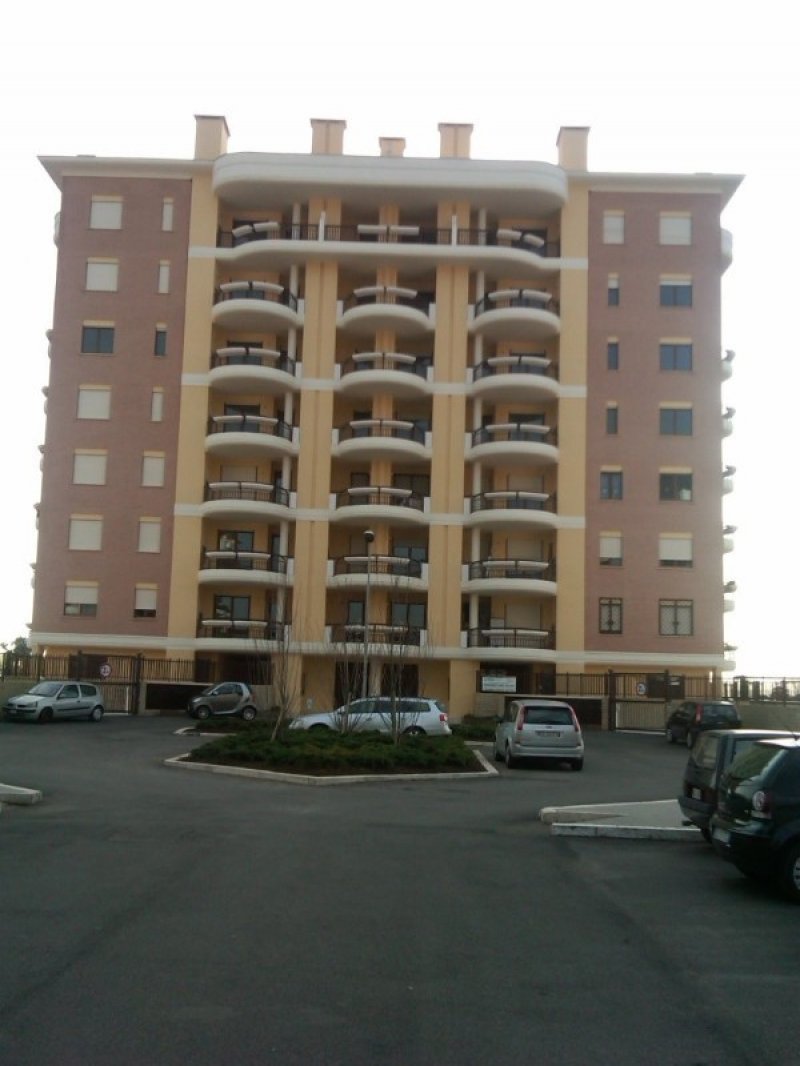 Appartamento nuovissimo sito in Pomezia a Roma in Affitto