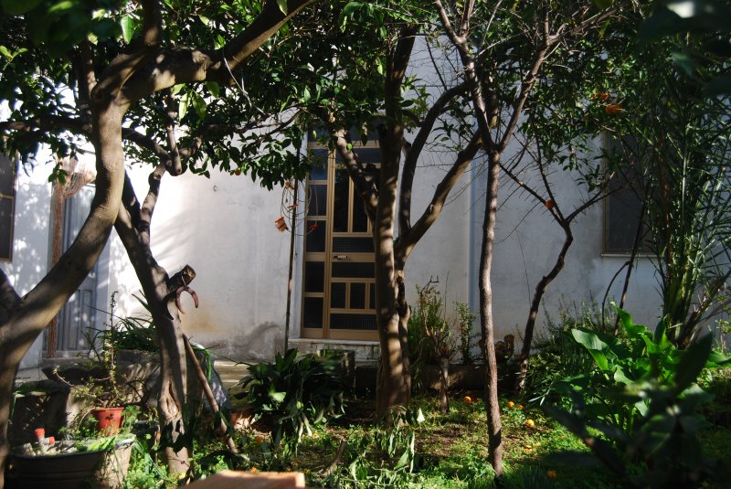 Casa da restaurare con giardino a Serrenti a Medio Campidano in Vendita