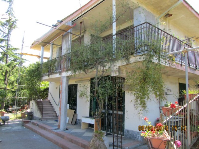 Villa singola nel comune di Piedimonte Etneo a Catania in Vendita