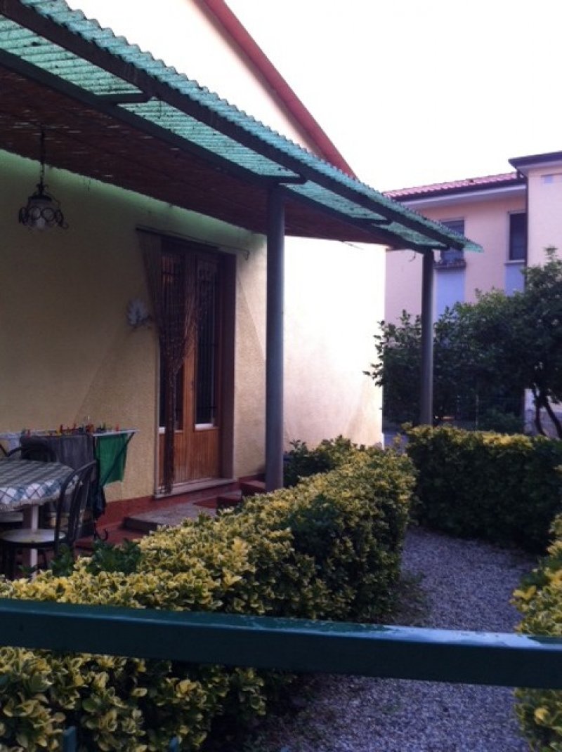 Casa vicina al centro di Stiava a Massarosa a Lucca in Vendita