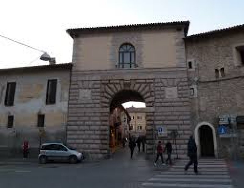 Palazzetto in pieno centro storico a Norcia a Perugia in Affitto