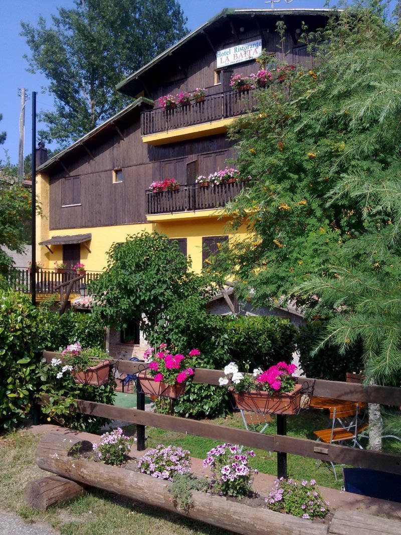 Hotel in villaggio Palumbo a Crotone in Vendita