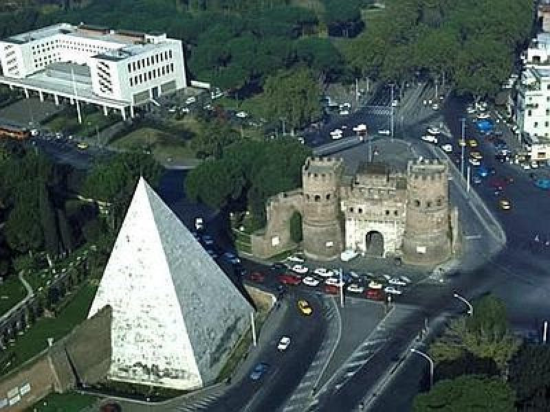 Ristorante zona piramide a Roma in Vendita