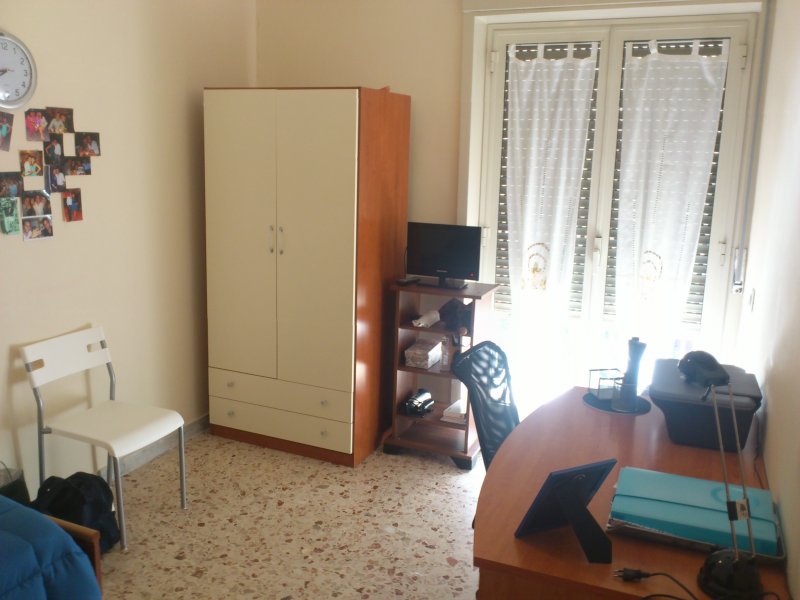 Camera singola in appartamento zona Policlinico a Catania in Affitto
