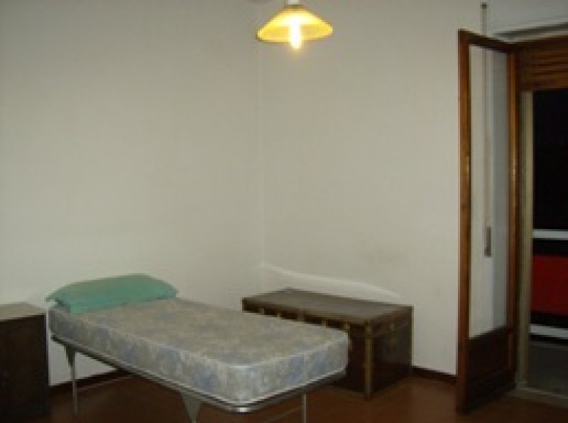 Camera in appartamento a Baronissi a Salerno in Affitto