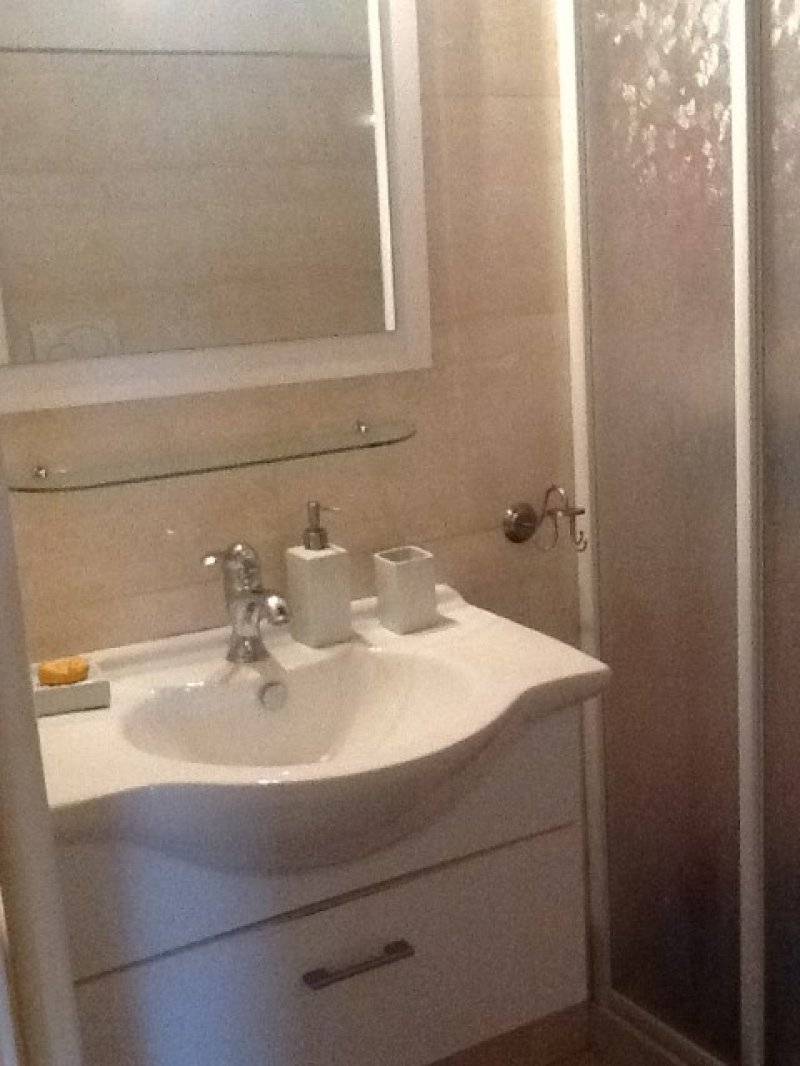 Appartamento indipendente con doppio wc con doccia a Lecce in Affitto