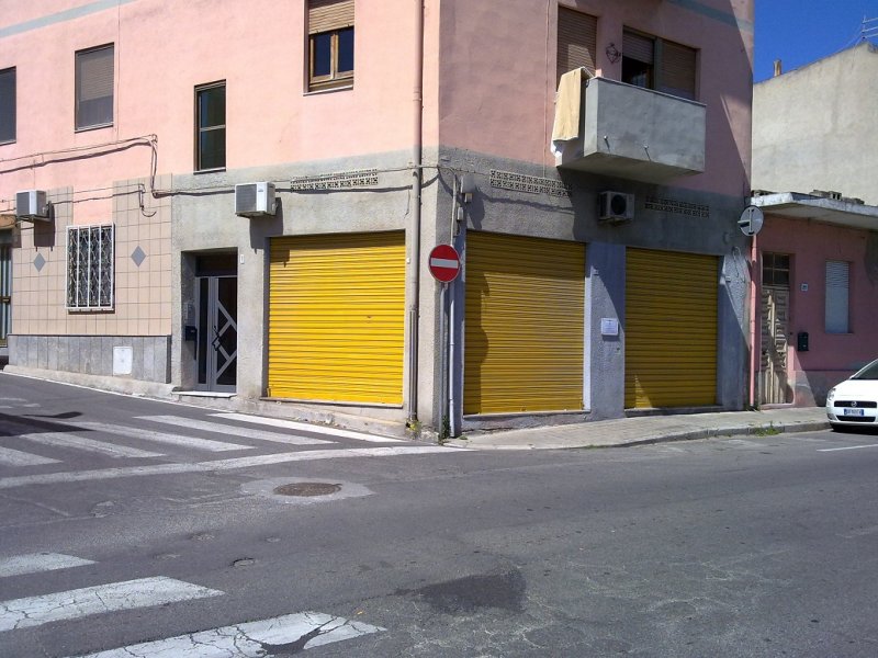 Locale artigianale in zona centrale a Cagliari in Vendita