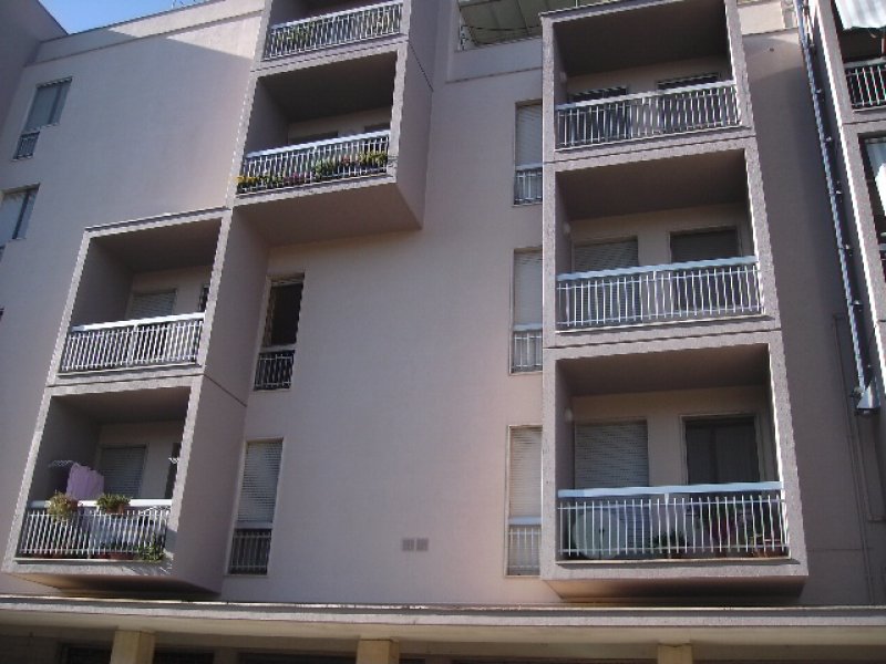 Appartamento sito a Casarano in zona semi centrale a Lecce in Vendita