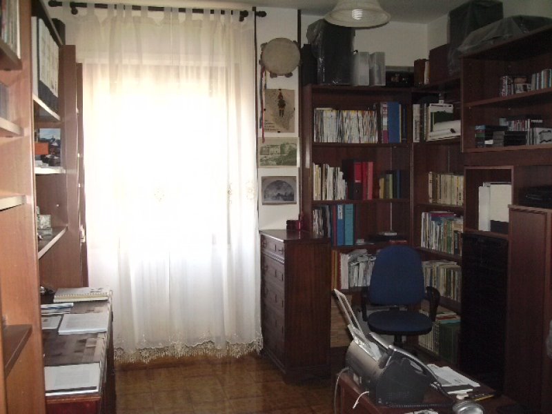 Appartamento sito a Casarano in zona semi centrale a Lecce in Vendita